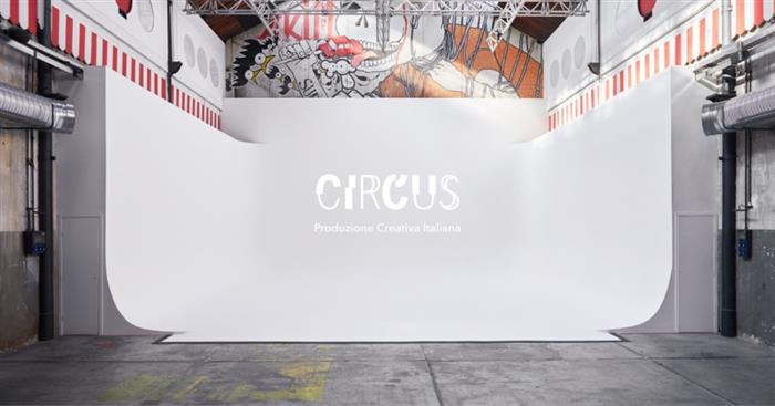 circus studi fotografici a noleggio con limbo milano